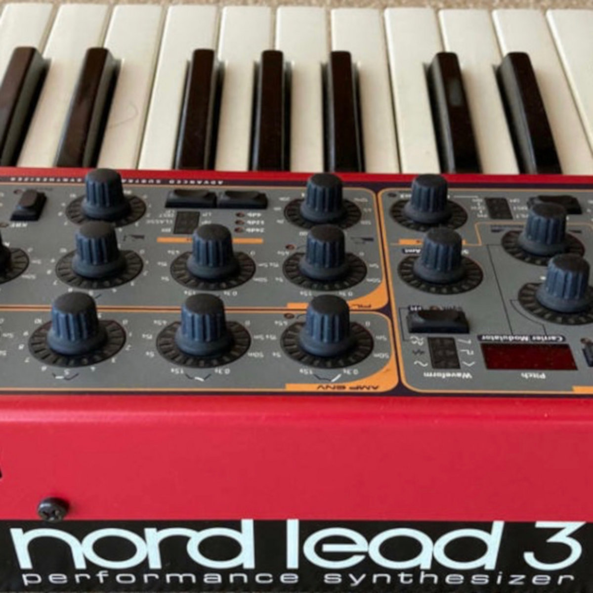 Clavia Nord Lead 3