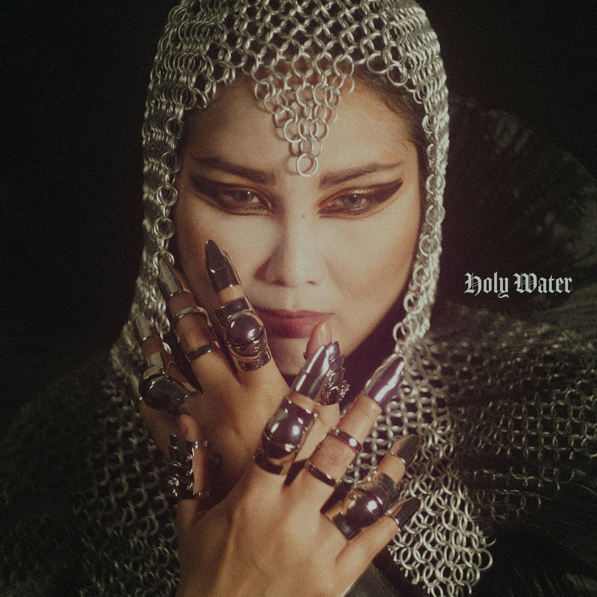CZARINA – Holy Water