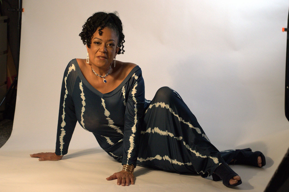 BANK ROBBERY album VIVIAN JONES | RUFF CUTT RECORDS