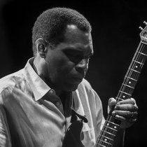Essential Blues Chords, Robert Cray Style Groove [E Minor - 101 BPM] cover art
