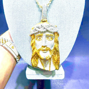 I LOOK GREAT ON THE CROSS cover