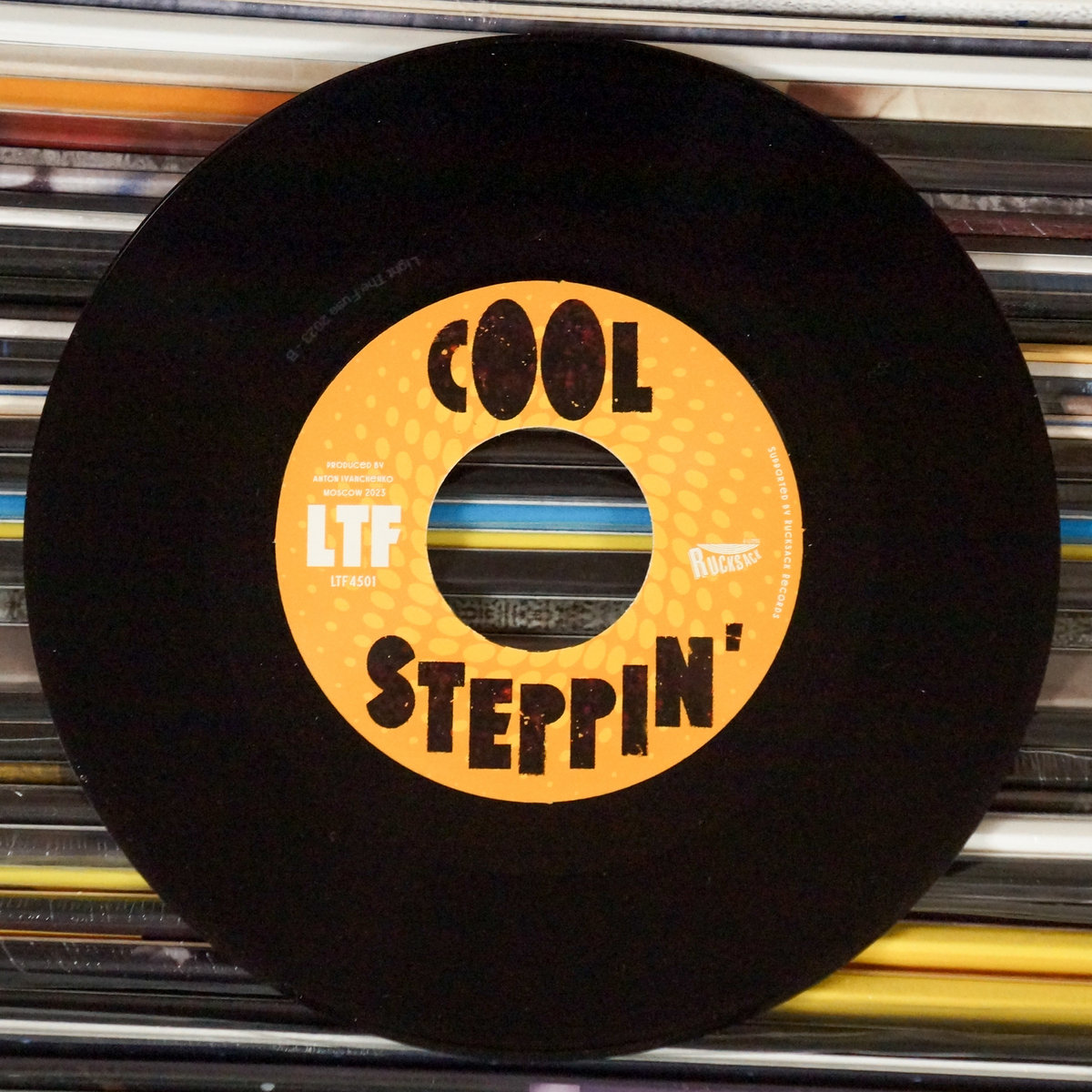 邦楽 FREDDIE'S THEME / STEPPIN' OUT DISCO2 邦楽 FREDDIE'S THEME / STEPPIN' OUT DISCO2 FREDDIE'S THEME