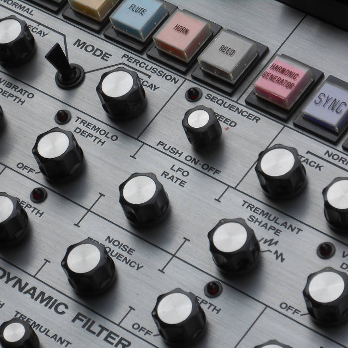 HARMONICS シンセサイザー