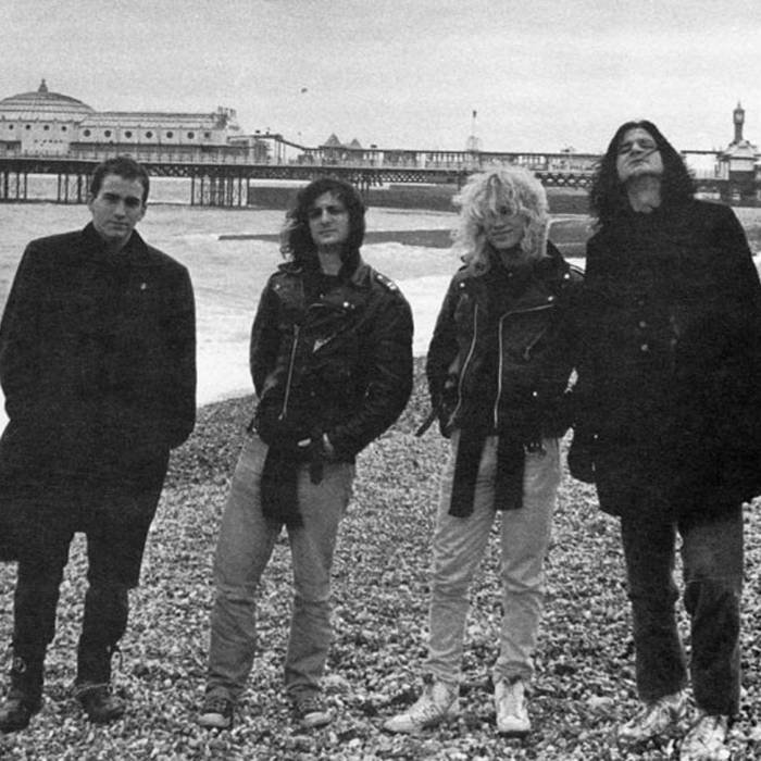 Government issue. Low blows - the private collection (1989) обложка. I. Government issue. Government issue.