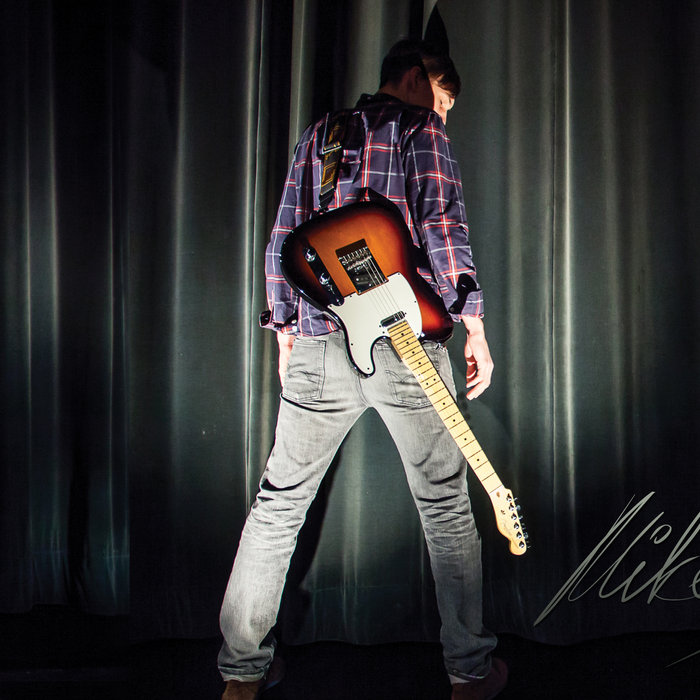 Side by side | Mike Bench