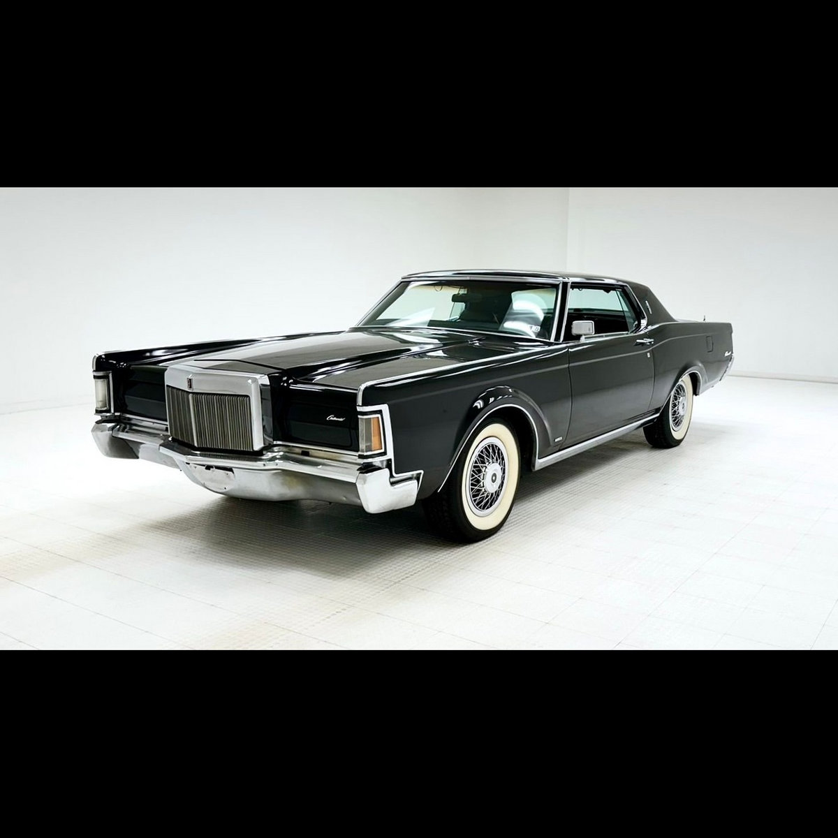 Tekno 829 – Lincoln Continental – Blanche Toit Noir – Fabriquée Au