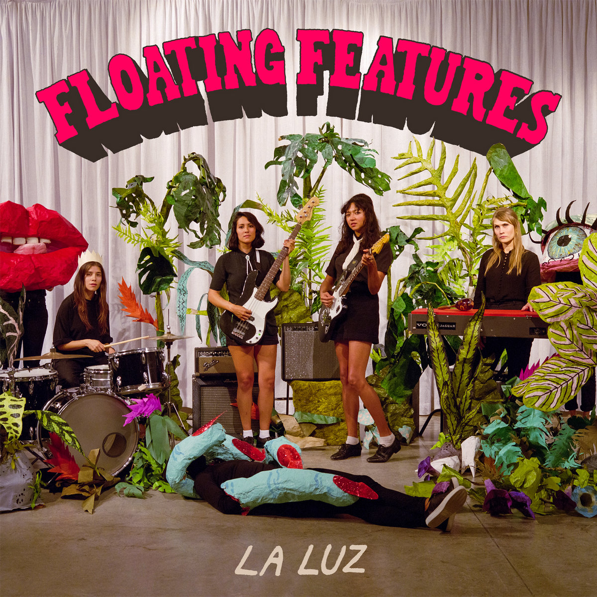 Floating Features | La Luz